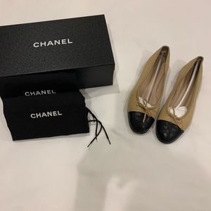 Authentic CHANEL BEIGE/BLACK BALLET FLATS, Size 39